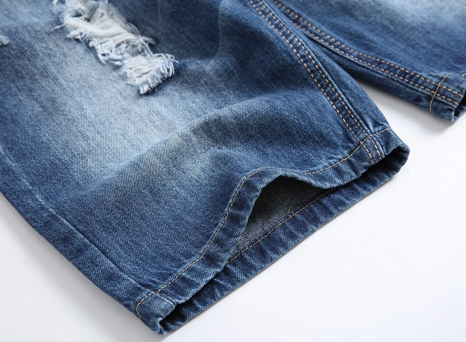 chouyatou Men's Classic Fit Stylish Distressed Straight Leg Ripped Denim Shorts