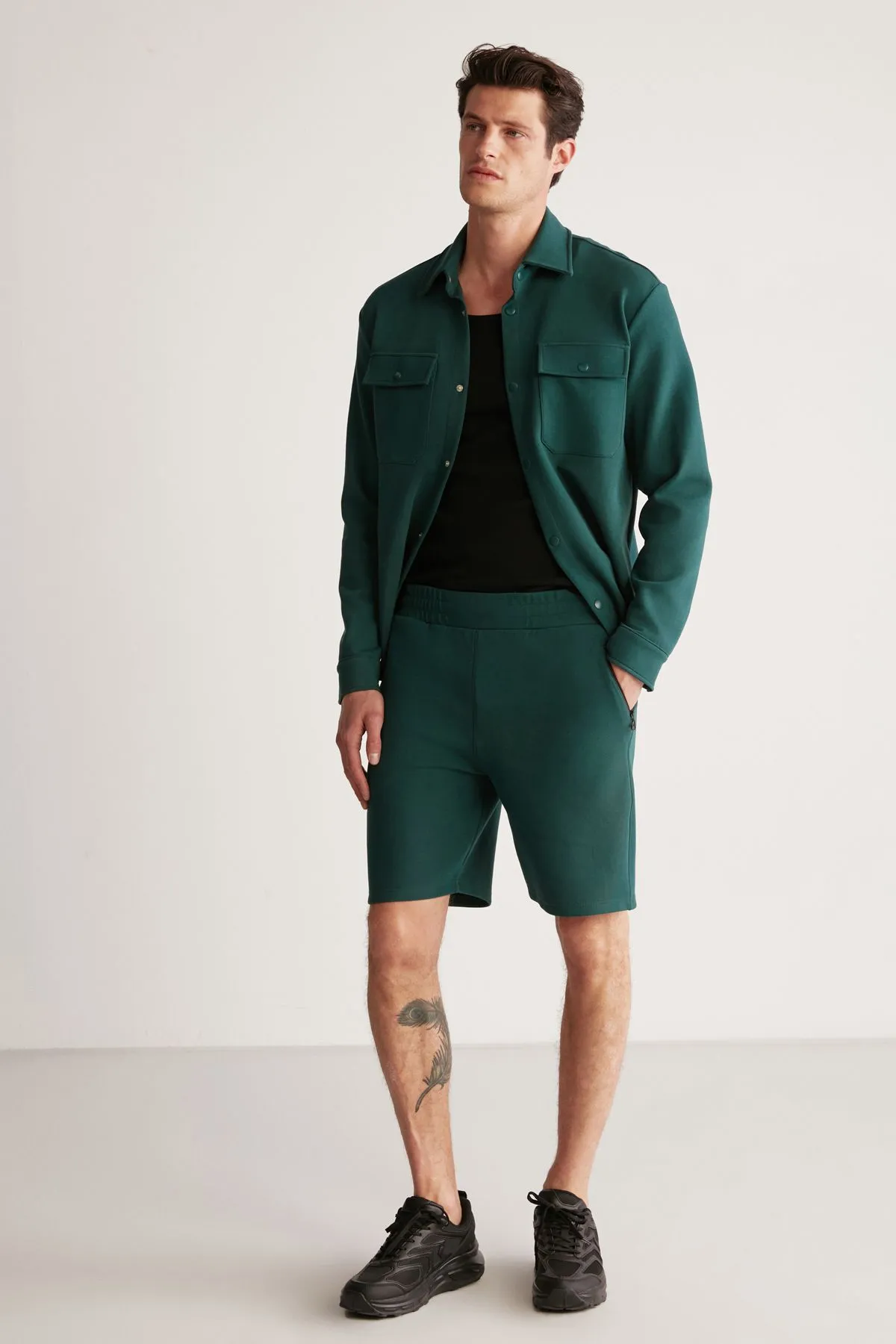 Colın Men's Relaxed Mold Waist Waist Green Shorts with Side Pockets