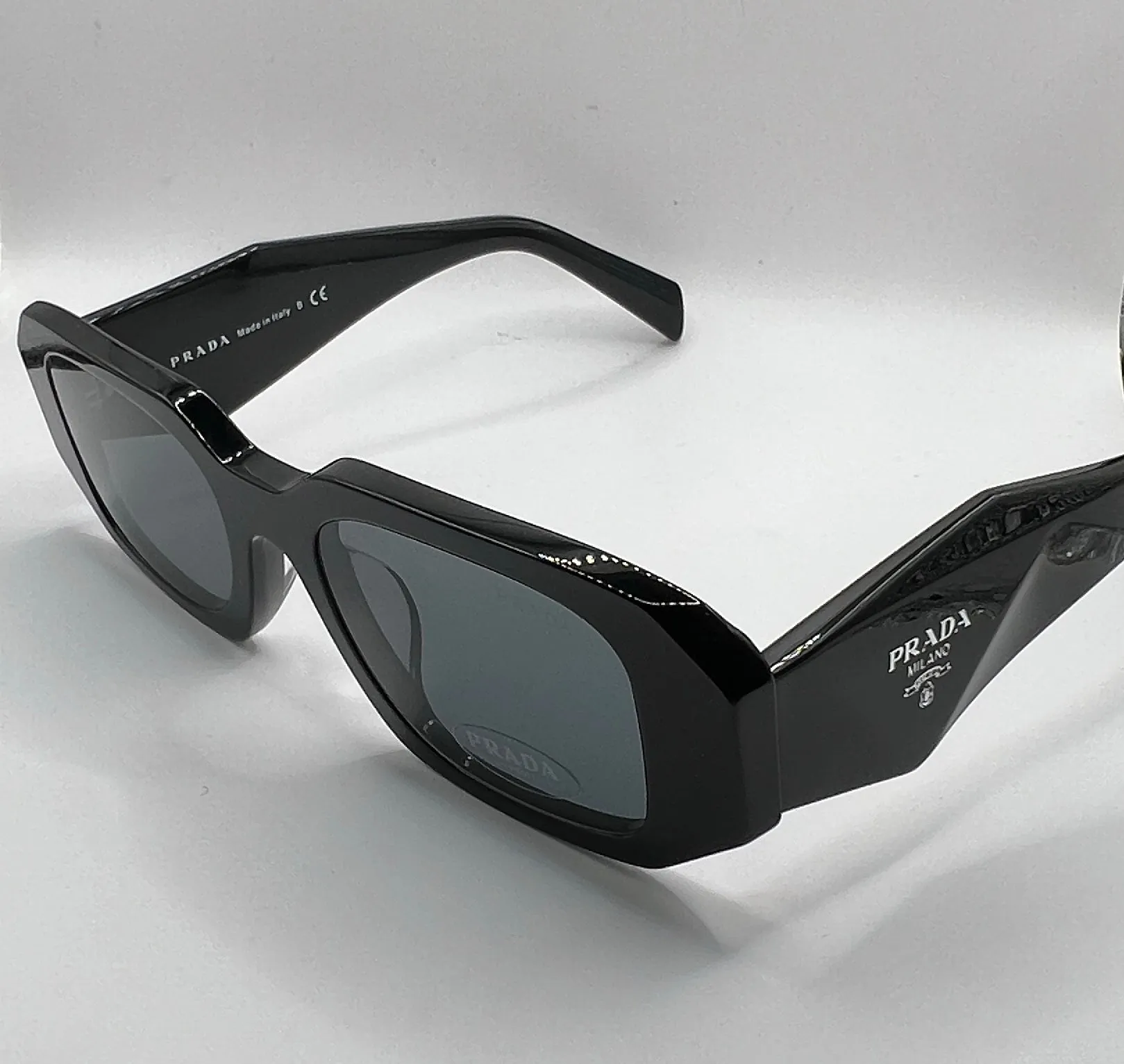 Prada SPR 17W-F Sunglasses 51mm - Elegant and Timeless Design
